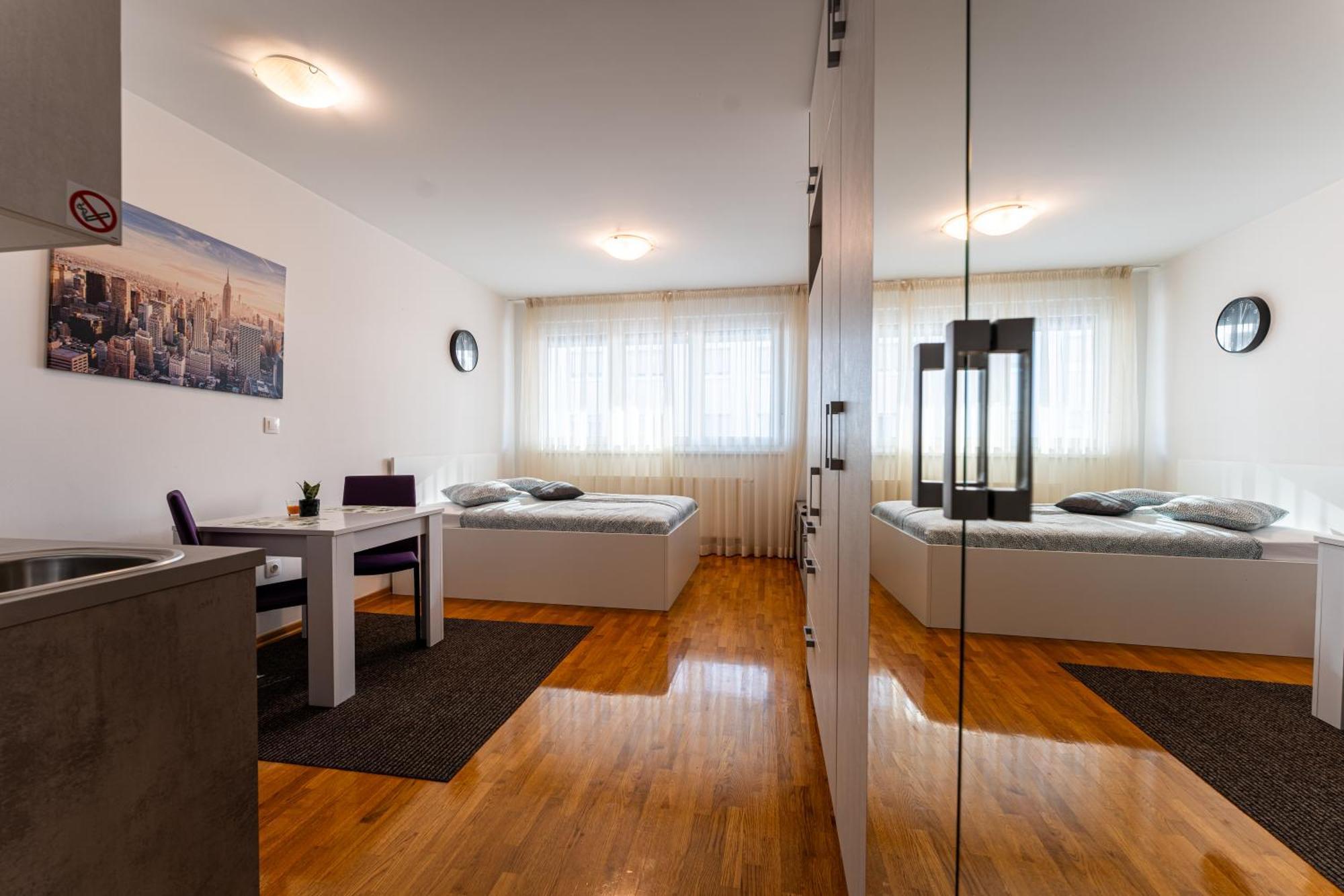 Flex Selfcheckins 113 - - - Wifi Zagreb